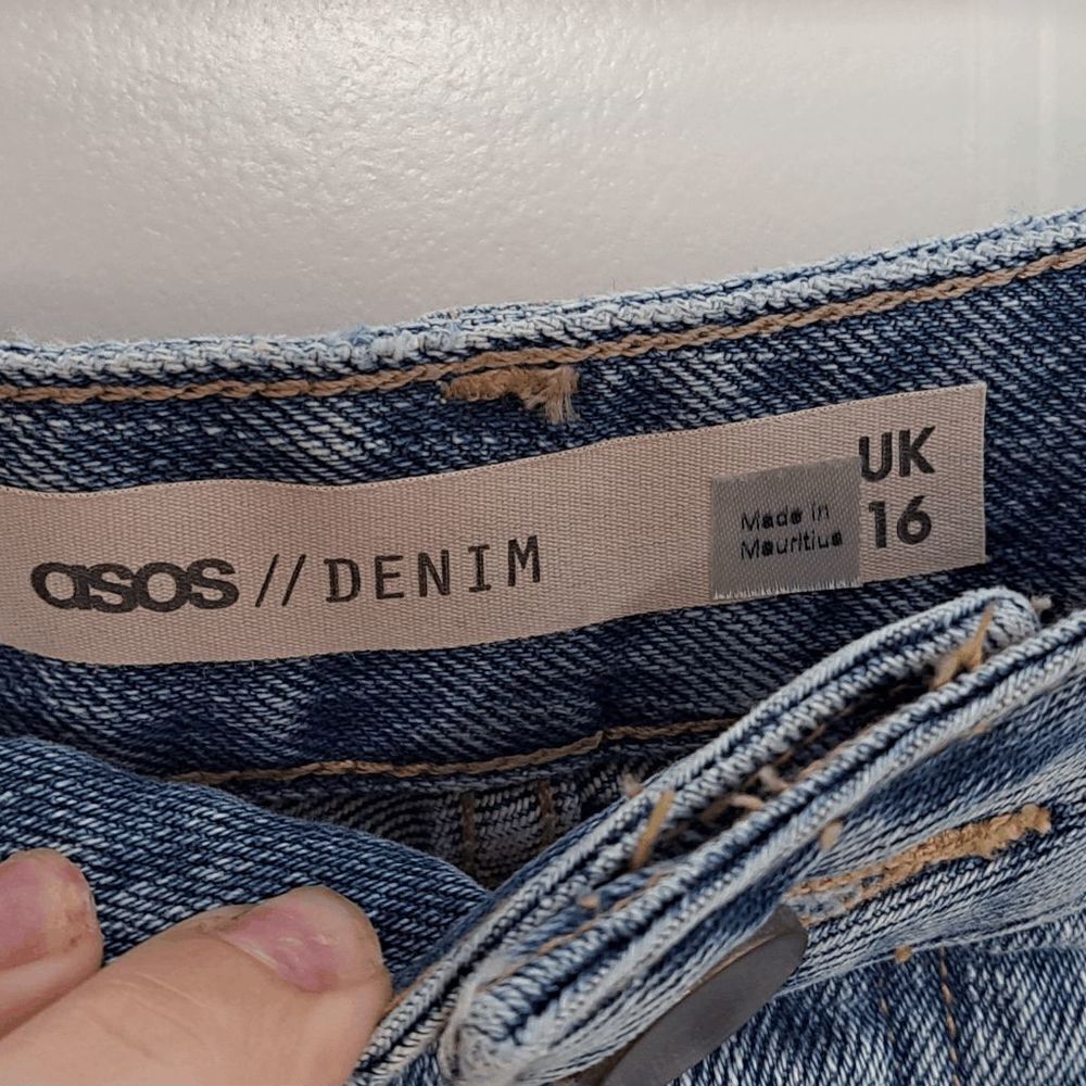 ASOS Distressed Jean Shorts size 12 - Picture 5 of 6